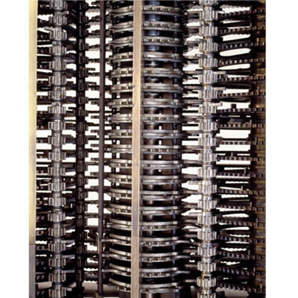 Modelo experimental da máquina analítica de Charles Babbage — Foto: Reprodução/Computer History Museum