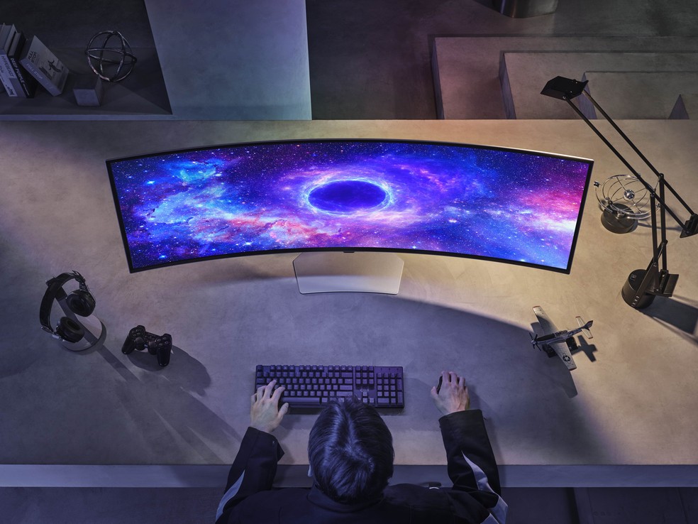 Odyssey OLED G9 é o mais novo monitor gamer curvo da Samsung — Foto: Divulgação/Samsung