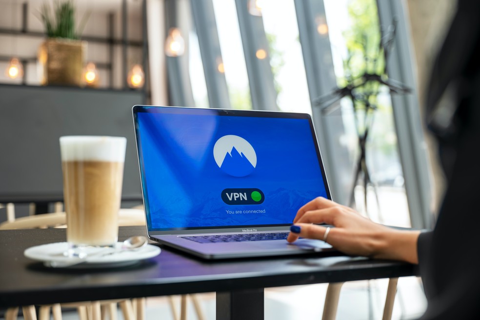 Problemas de VPN podem atrapalhar o desempenho de TVs e outros dispositivos — Foto: Petter Lagson/Unsplash