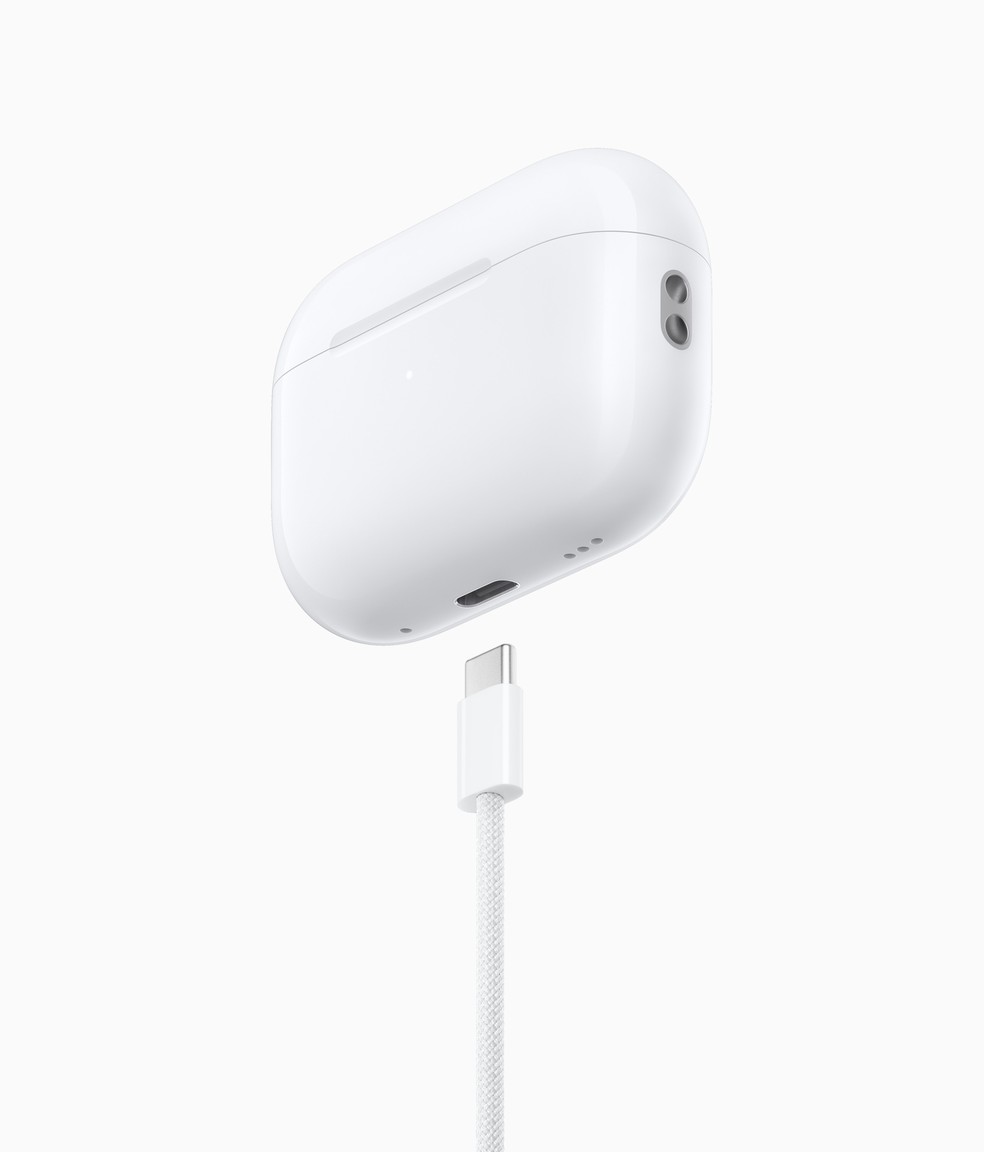 AirPods Pro 2 com USB-C — Foto: Divulgação/Apple