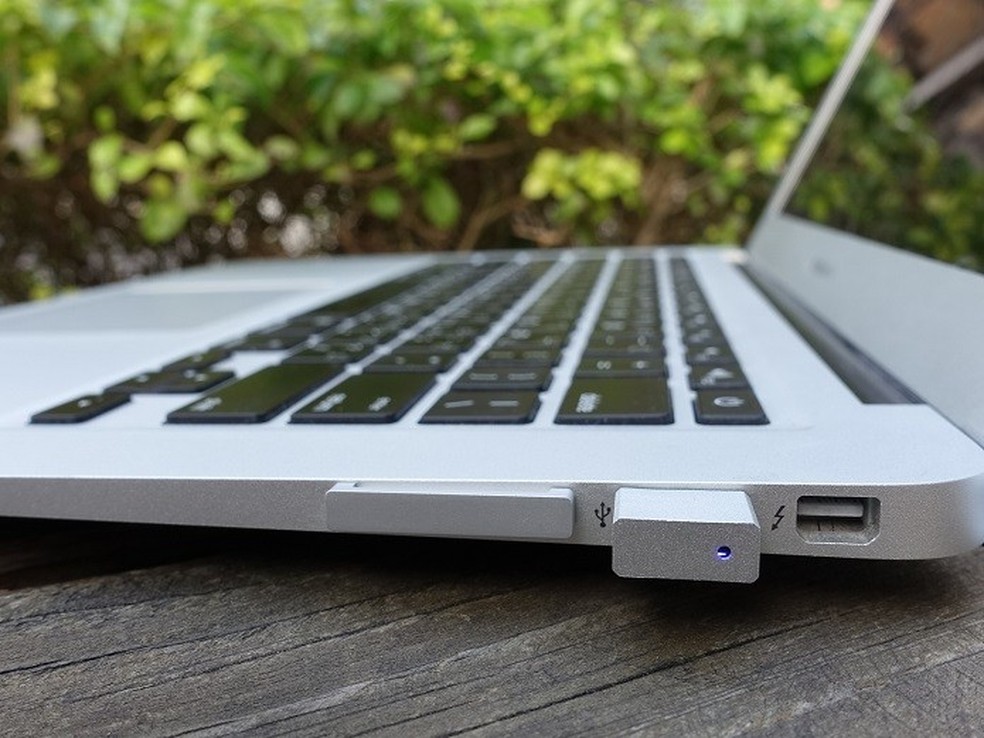 MicroSSD para Mac em versão de cartão de memória e pendrive — Foto: Divulgação/Kickstarter