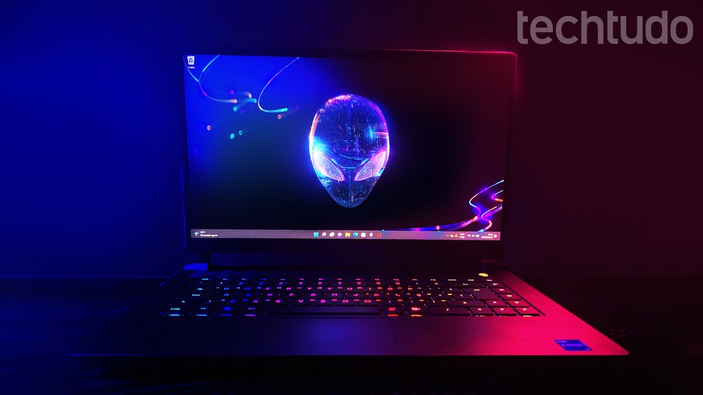 5 notebooks com teclado retroiluminado para facilitar a digitação no escuro — Foto: Letícia Rosa/TechTudo