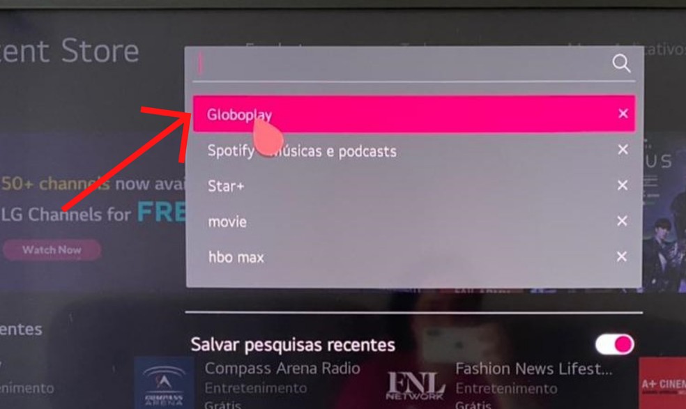 Digite o nome do Globoplay e clique na alternativa indicada — Foto: Reprodução/Vitória Bernardes