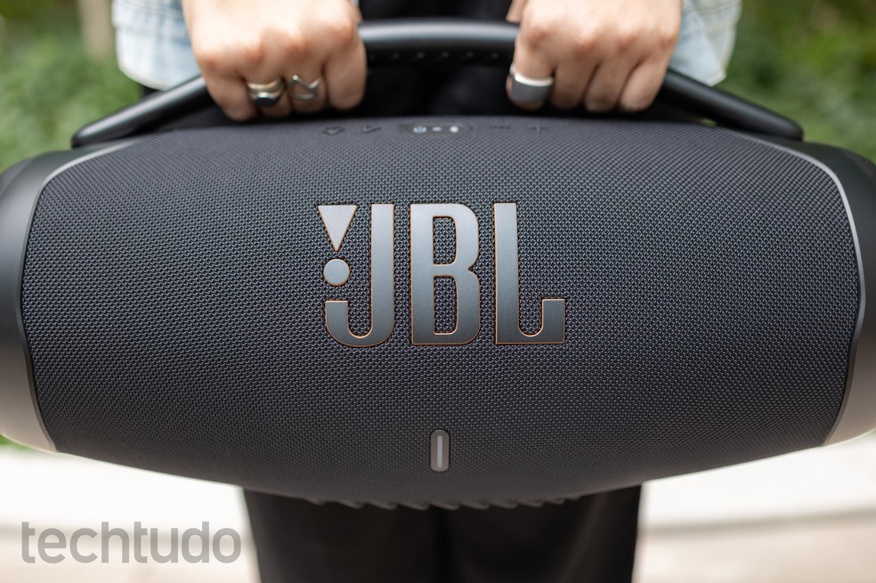 JBL Boombox 3 WiFi promete som potente e imersivo — Foto: Mariana Saguias/TechTudo