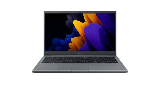 O Samsung Book NP550XDA-KU1BR vem com uma tela de 15,6 polegadas