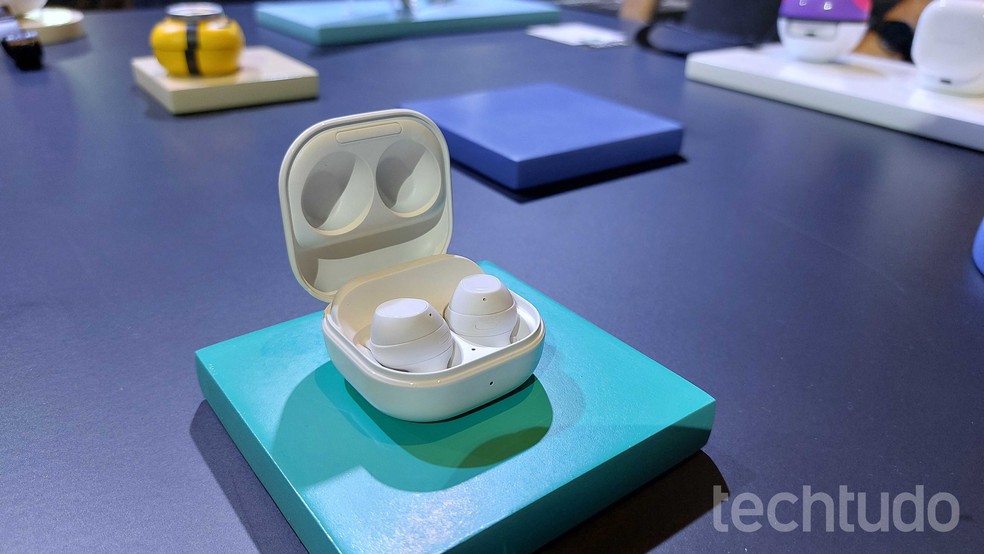 Galaxy Buds FE: veja preço e ficha técnica em detalhes do fone de ouvido — Foto: Gisele Barros/TechTudo