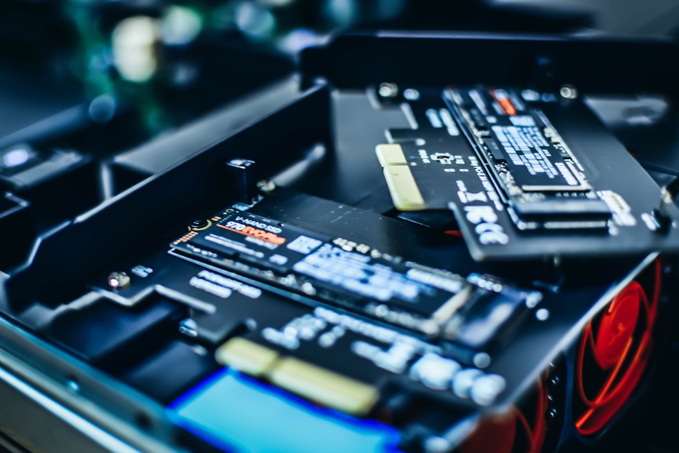 Às vezes o SSD pode não ter sido instalado corretamente — Foto: Reprodução/Unsplash/Marc Pezin