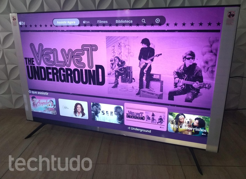 TV Crystal UHD AU7700 da Samsung vem com Apple TV  — Foto: Beatriz Aguiar/TechTudo