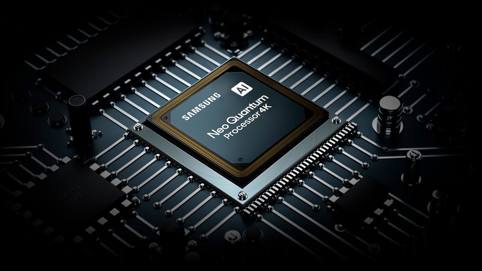 O Processador Neural Quantum 4K utiliza Inteligência Artificial para otimizar brilho e cores, e redes neurais para aproximar conteúdos à resolução 4K. — Foto: Reprodução/Samsung