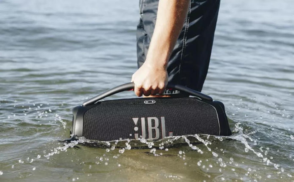 JBL Boombox 3 é resistente à agua e tem proteção contra poeira — Foto: Divulgação/JBL