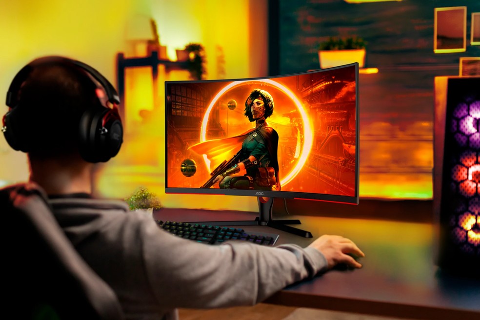 Conheça cinco modelos de monitor Agon para deixar as imagens mais fluidas — Foto: Divulgação/AOC