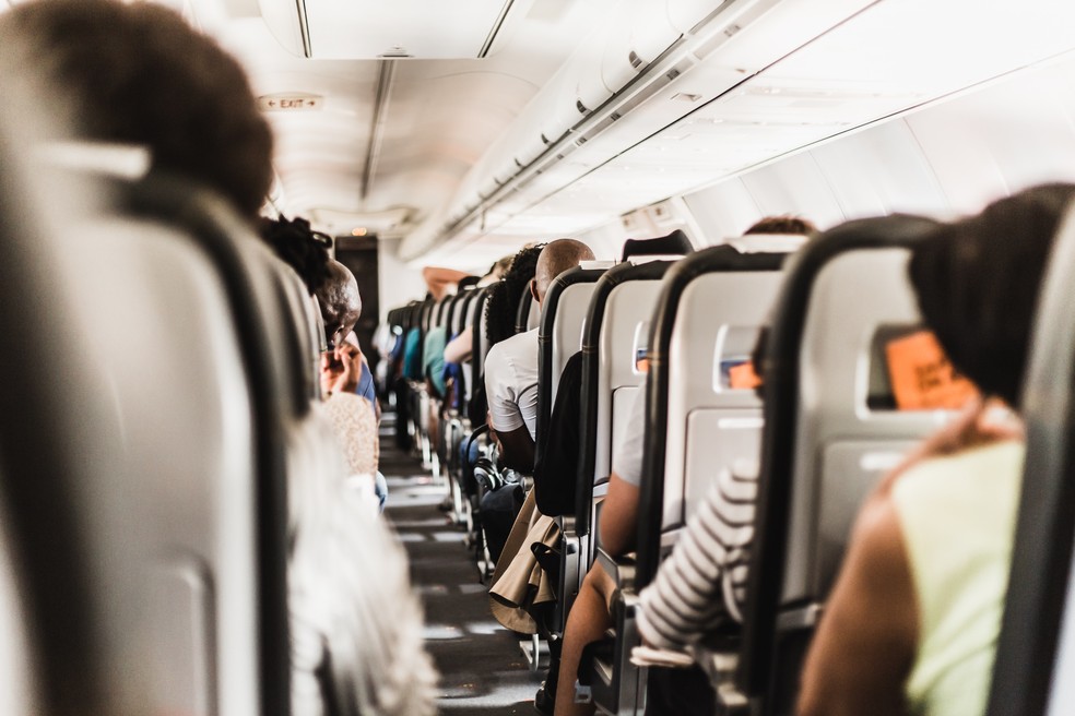 Vai viajar? 5 aparelhos eletrônicos que precisam de atenção no voo — Foto: Unsplash/Gerrie van der Walt