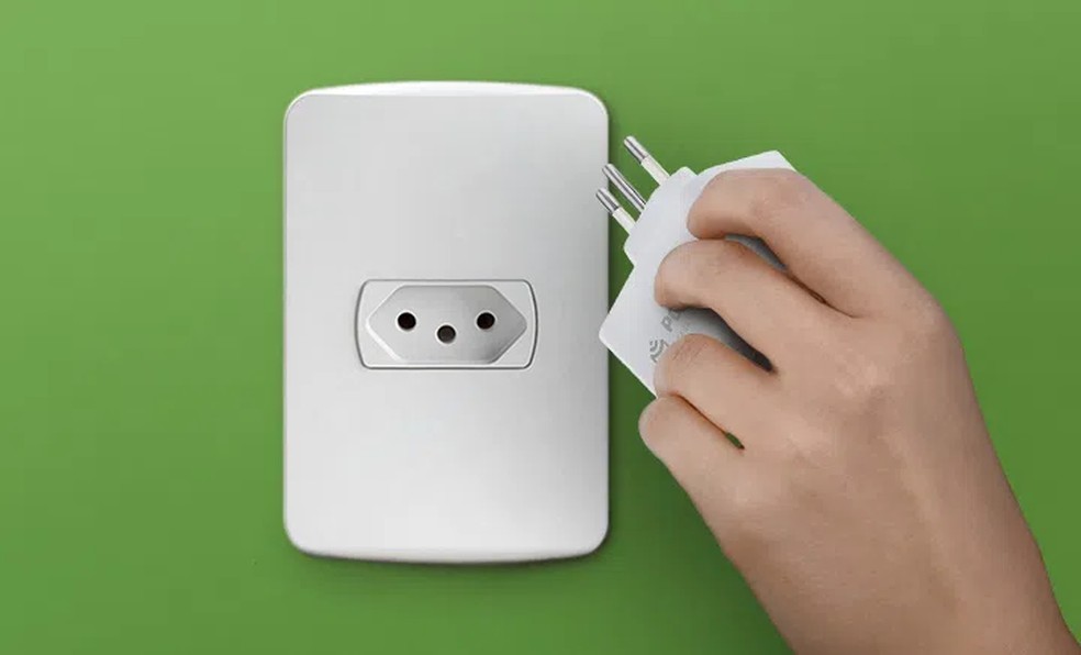 Smart plug da Positivo está em promoção na Amazon — Foto: Divulgação/Positivo