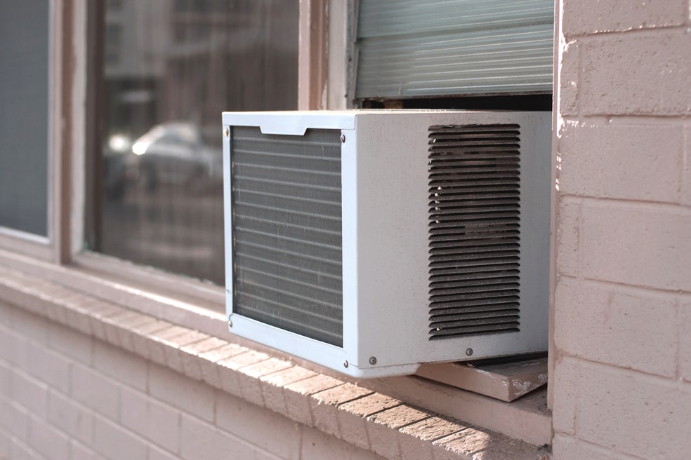 Sistemas de ar-condicionado do tipo de janela tendem ser os menos econômicos — Foto: Divulgação/Eletric Rate