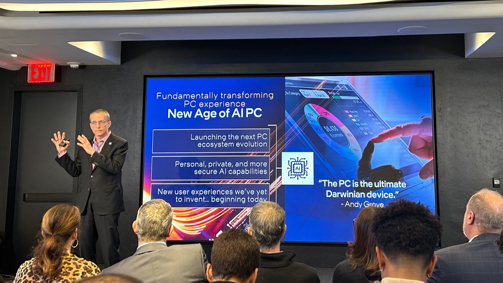 Pat Gelsinger, CEO da Intel, apresentou detalhes sobre a "nova era" dos PCs com inteligência artificial. — Foto: Brigida Nogueira/TechTudo