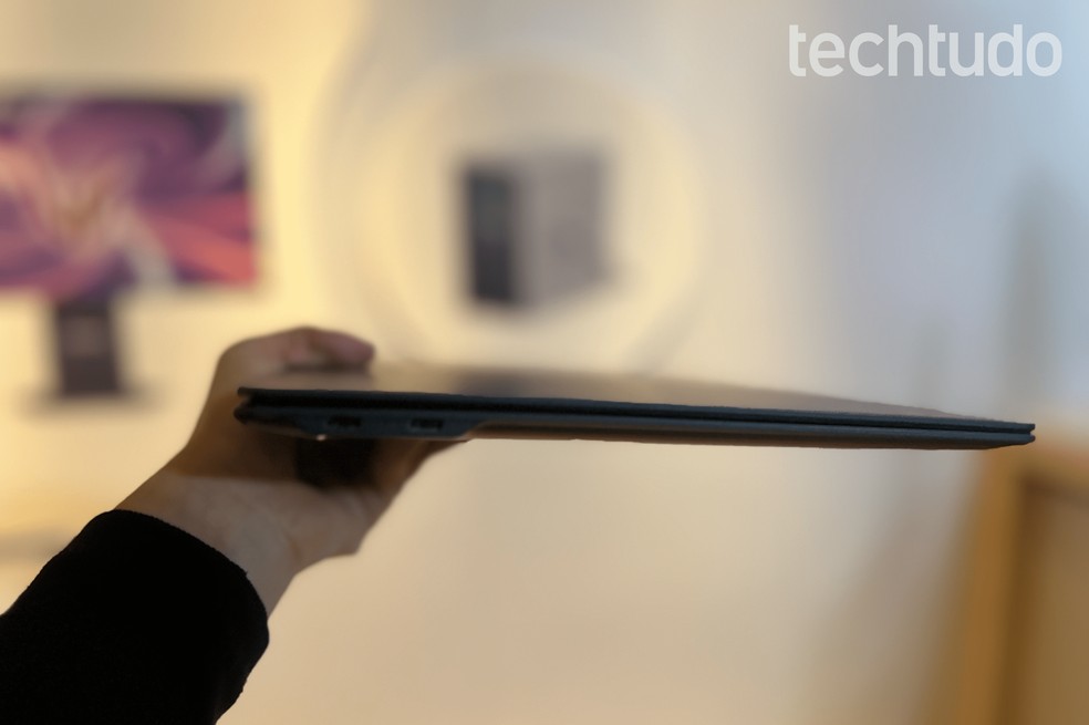 LG Gram 2 em 1 é certificado pelo Guinness Book como o laptop mais leve do segmento — Foto: Tainah Tavares/TechTudo
